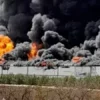 صفاقس: النيران تتوسّع على كامل مساحة مصنع البلاستيك