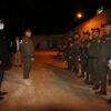 قفصة … الجيش الوطني يشرف على عملية توزيع المواد الإنتخابية
