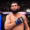 حمزة شيماييف يُشعل الـUFC: بطل العالم الجديد في الوزن المتوسط بعد نزال ناري في شيكاغو