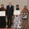 رئيس الجمهورية : يشرف على موكب الإحتفال بيوم العلم